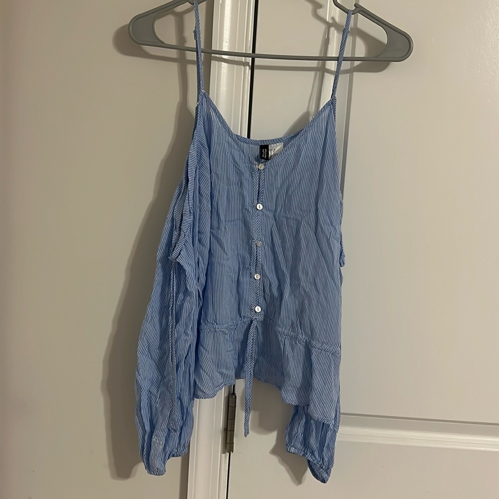H&am cut sleeve blouse size 8